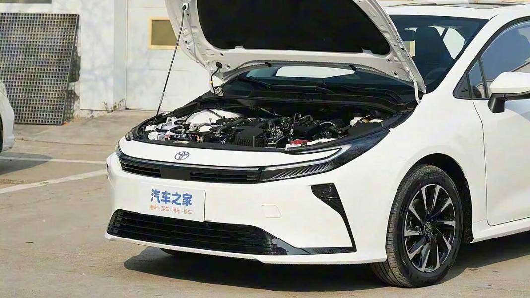 Yakıt cimrisi Corolla'nın yeni yüzü göründü! Toyota'nın yeni sedan kralı sahnede 10